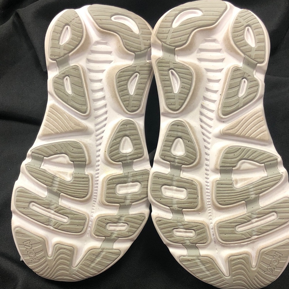 Hoka Sz 6.5D Women's Gaviota 5 Sneakers - Picture 7 of 7